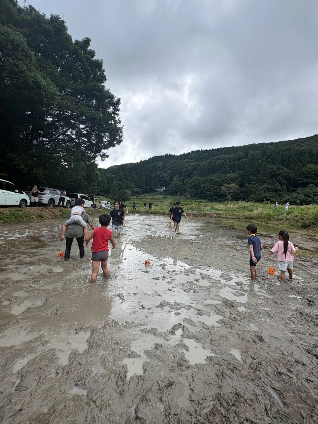 泥ん子運動会2026の会場となった洲巻の田んぼ